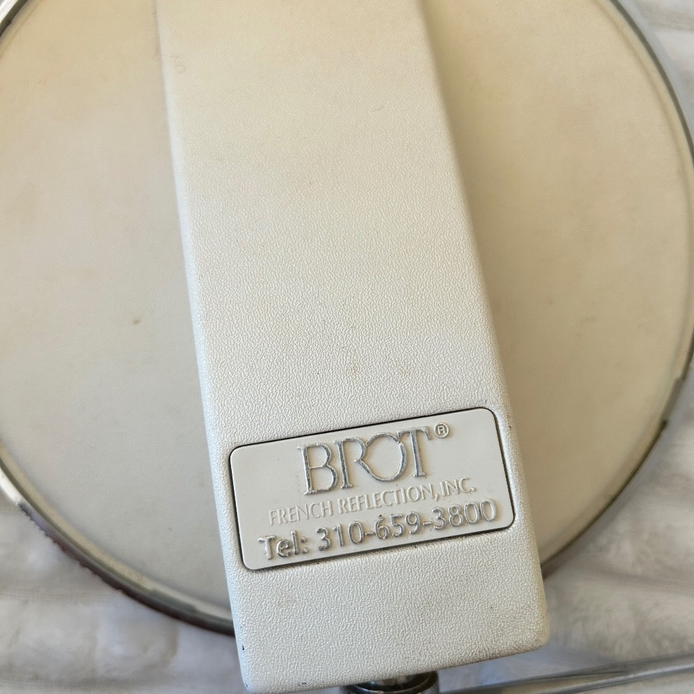 BROT Mirror